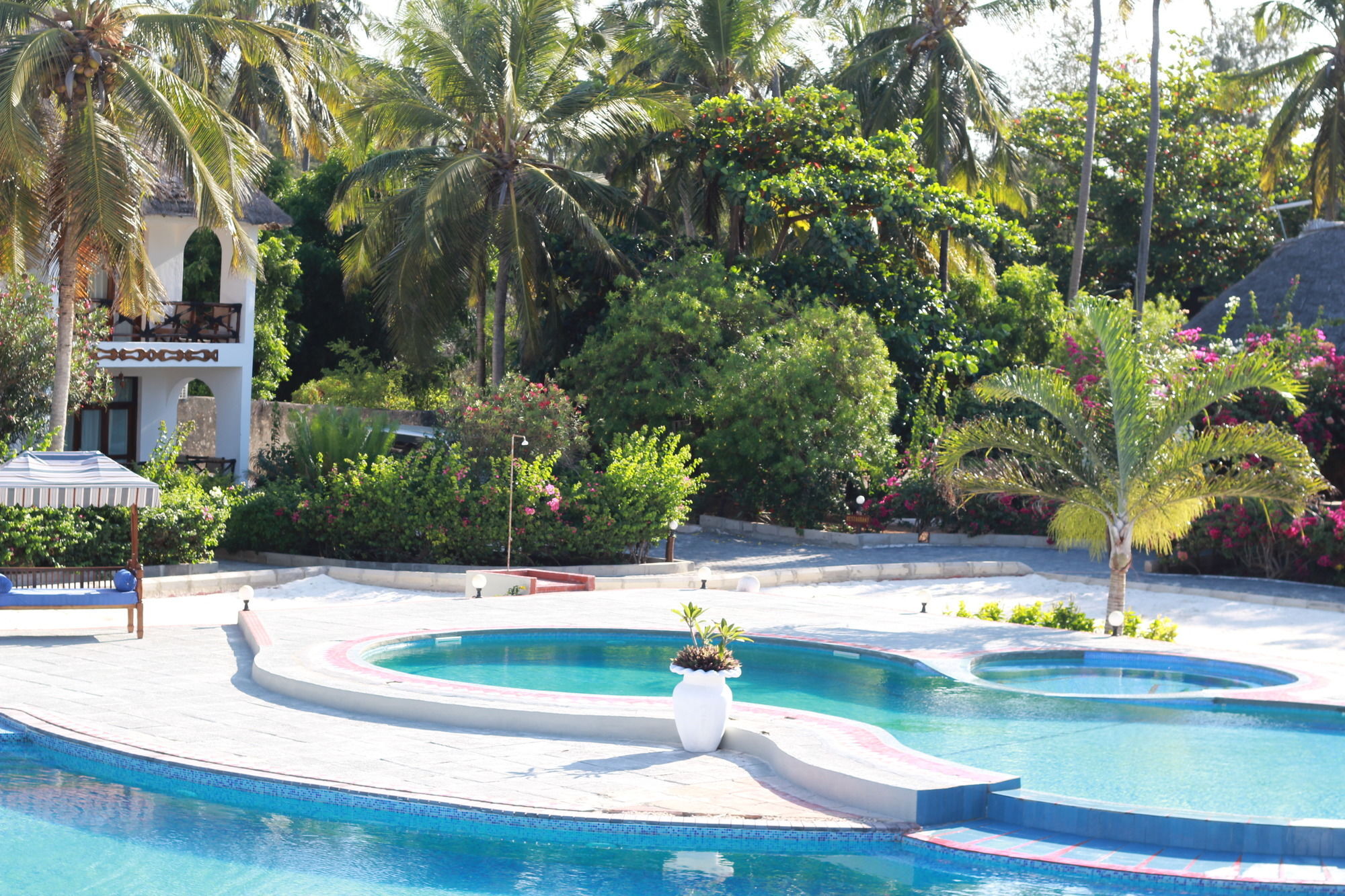 African Sun Sand Sea Beach Resort & Spa Bwejuu Εξωτερικό φωτογραφία